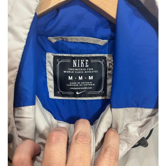 Nike Men M Puffer Jacket Gray Blue Hooded Pockets Rear Pocket Performance Active - Picture 3 of 8